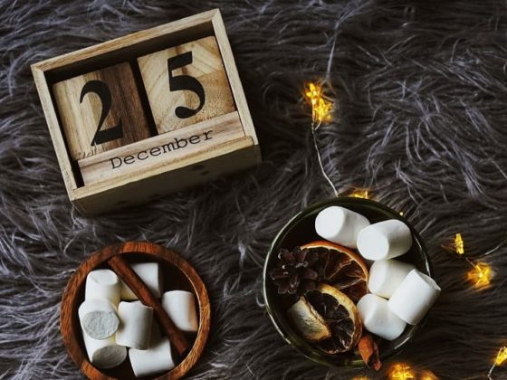 Retrouvez les événements du mois de décembre dans votre calendrier marronnier décembre 2025 !